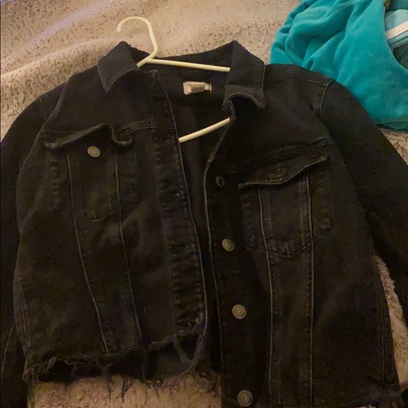 black guess jean jacket